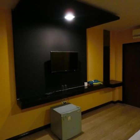 Newyork Suite Hotel Ban Ko  Экстерьер фото