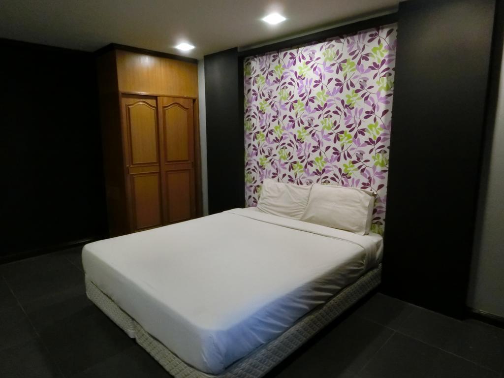 Newyork Suite Hotel Ban Ko  Экстерьер фото