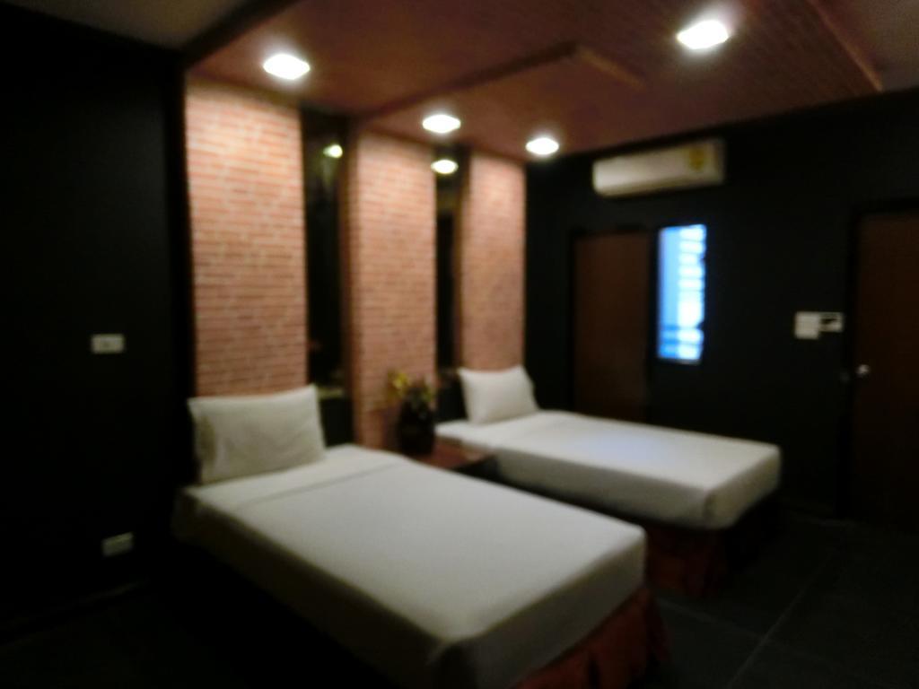 Newyork Suite Hotel Ban Ko  Экстерьер фото